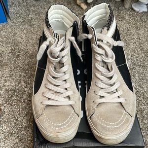 Shushop Black & Gold Star High Sneakers, Zip Closure, Size 8